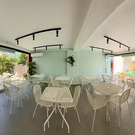 Отель Hotel Odyssion