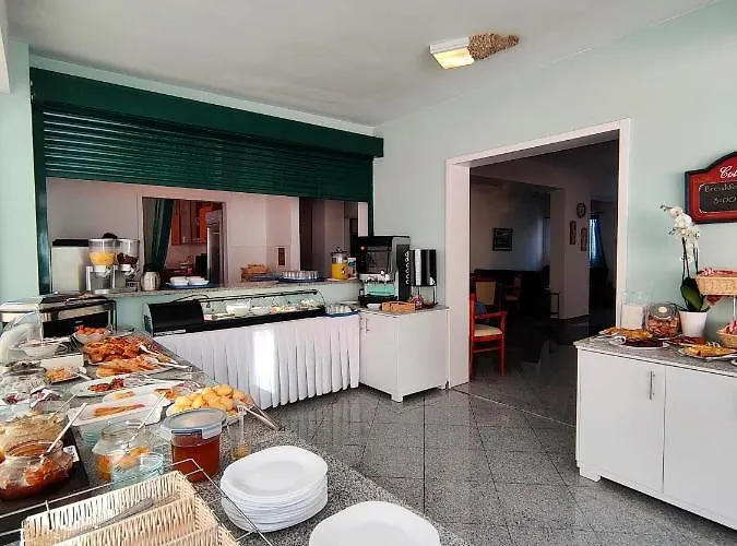 Odyssion Otel 3*